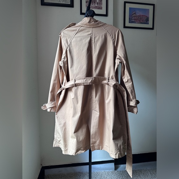 ZARA Trenchcoat - Picture 5 of 8